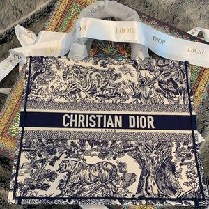 Dior Tote book - Large! Never used
